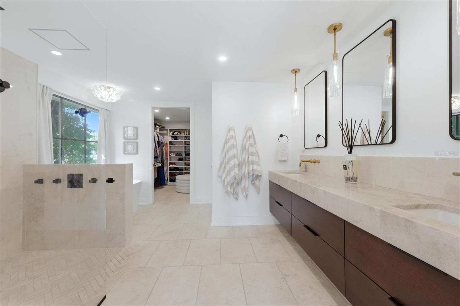 465 ROYAL FLAMINGO DRIVE — photo 40 of 93