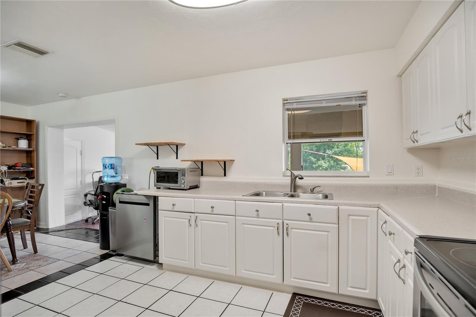 682 MERRIMAC STREET — photo 8 of 32