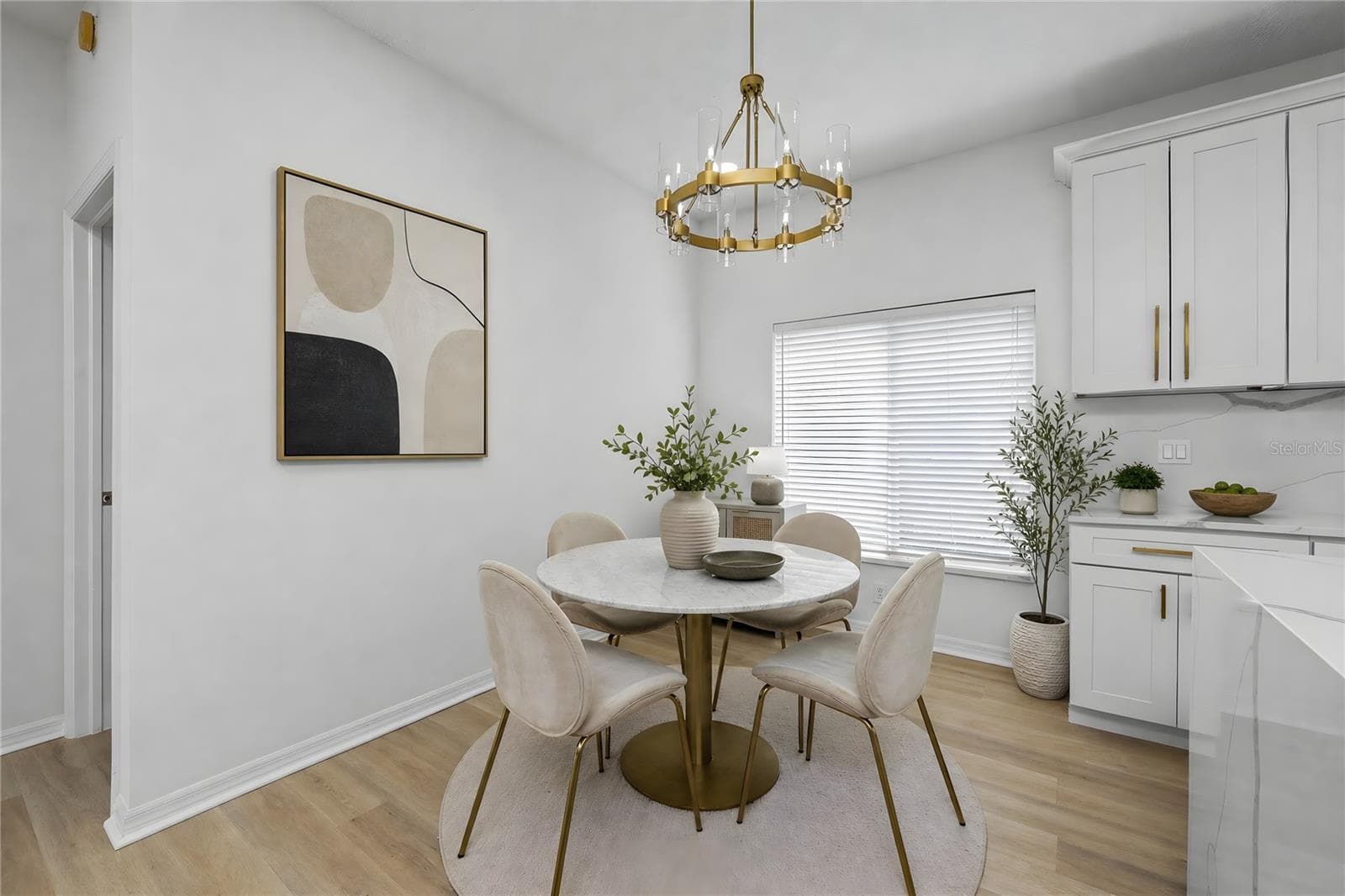 13220 ROYAL GEORGE AVENUE — photo 13 of 48