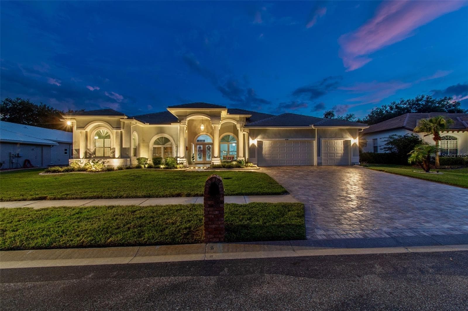 438 TALL OAK TRAIL