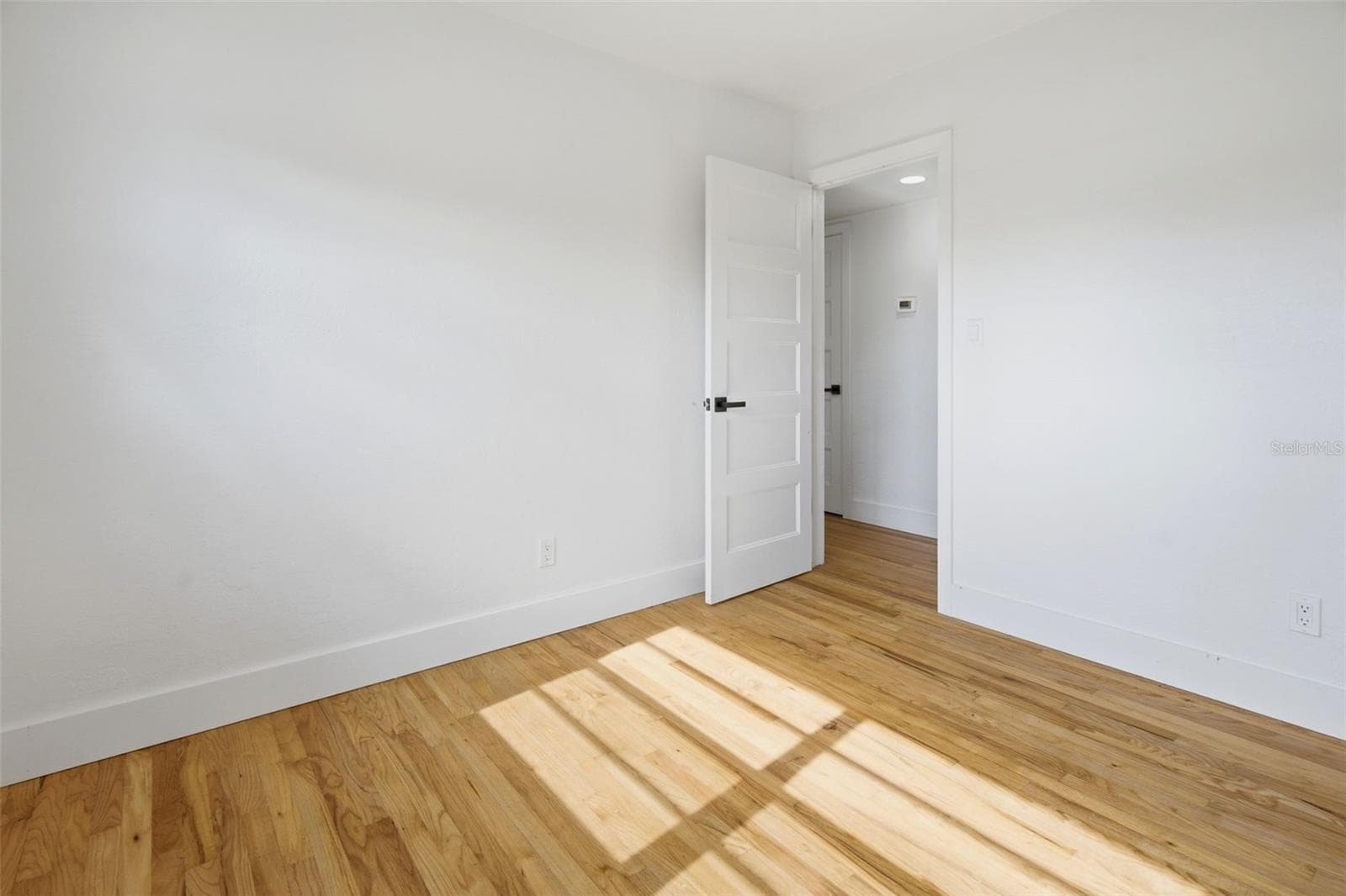 832 THALIA DRIVE — photo 12 of 21