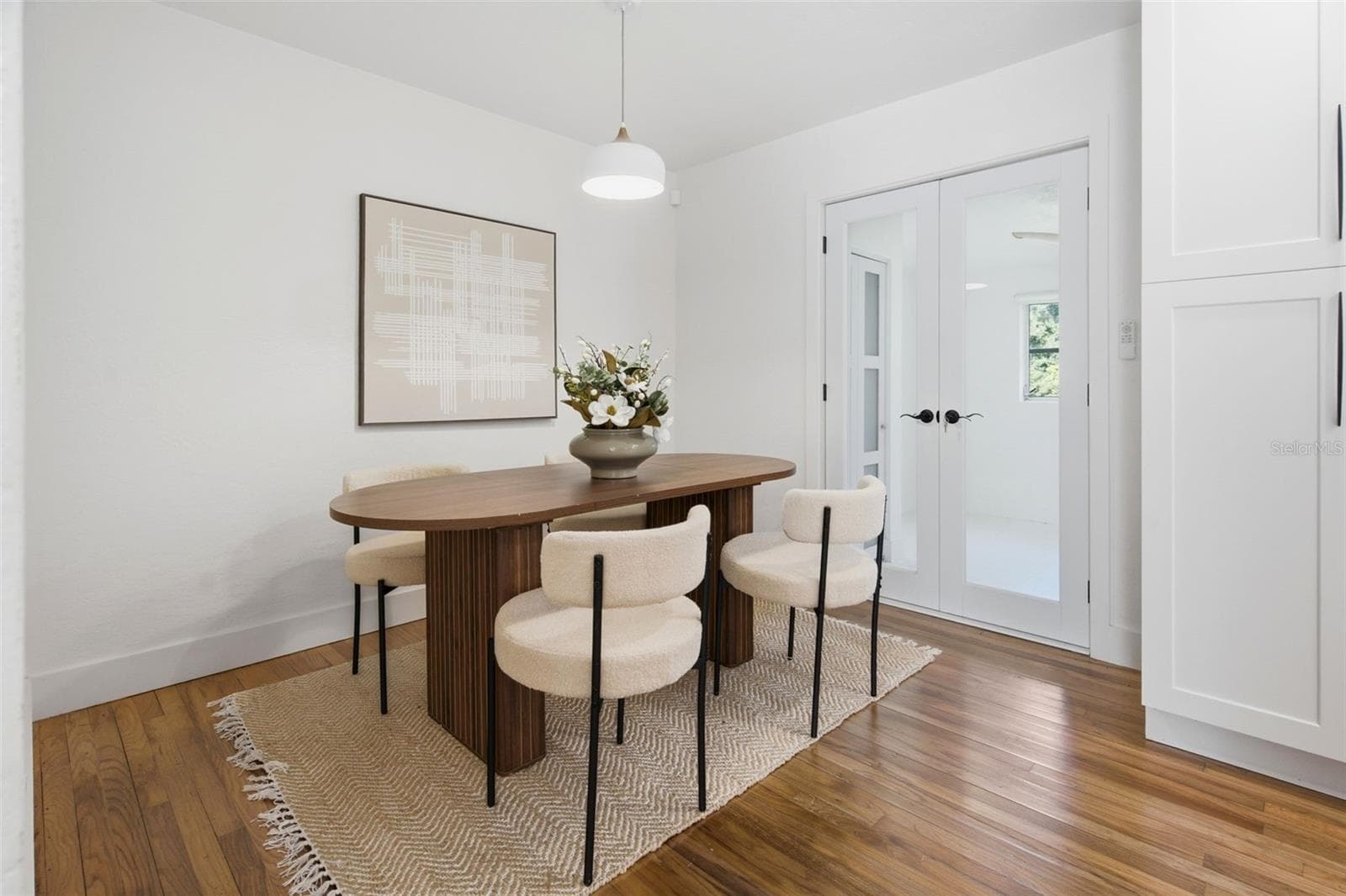 832 THALIA DRIVE — photo 3 of 21