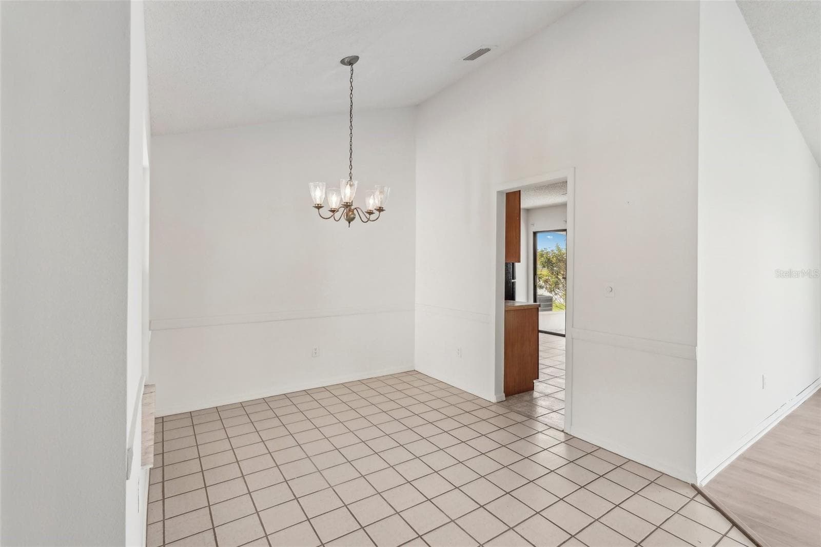 1613 COMFY COURT — photo 10 of 50