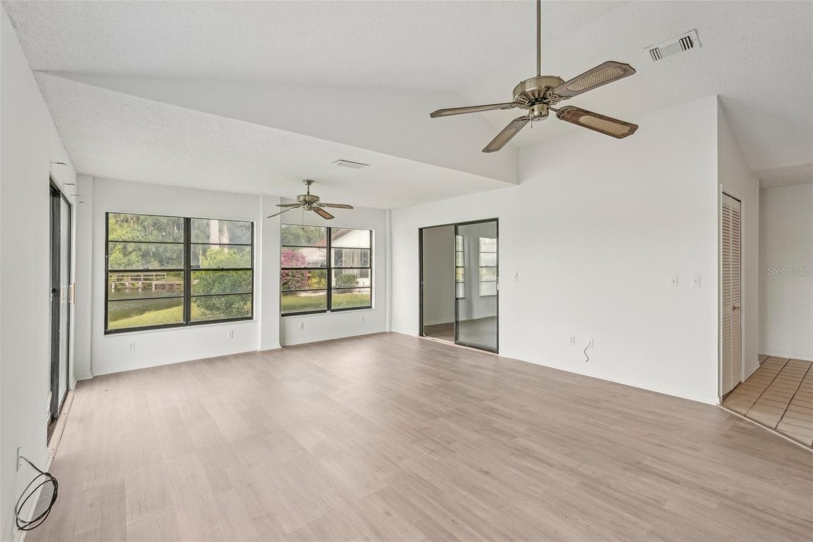 1613 COMFY COURT — photo 5 of 50
