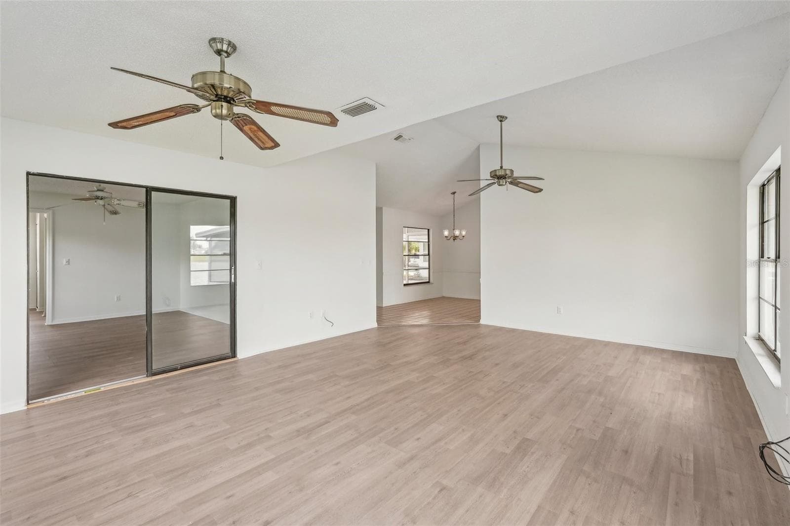 1613 COMFY COURT — photo 6 of 50
