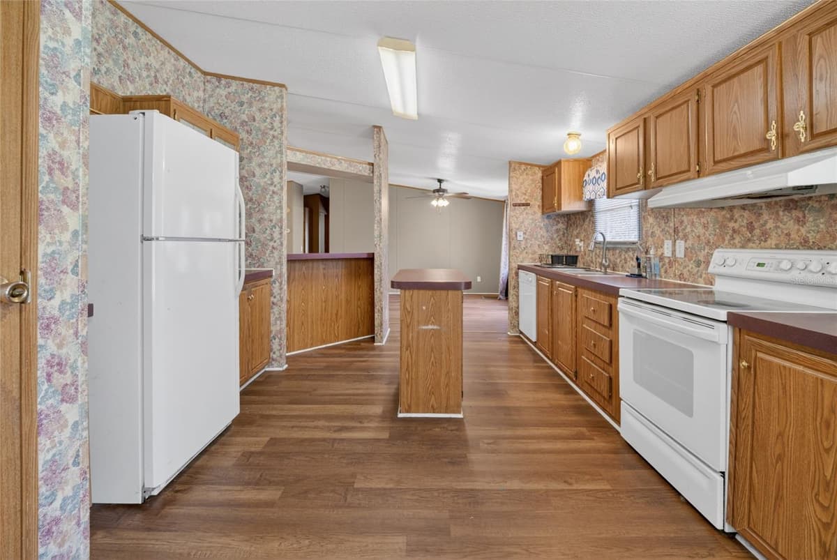 13530 87TH STREET — photo 5 of 23