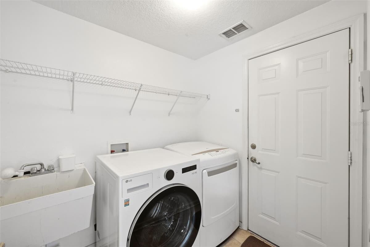 936 KINGSRIDGE CIRCLE — photo 25 of 51