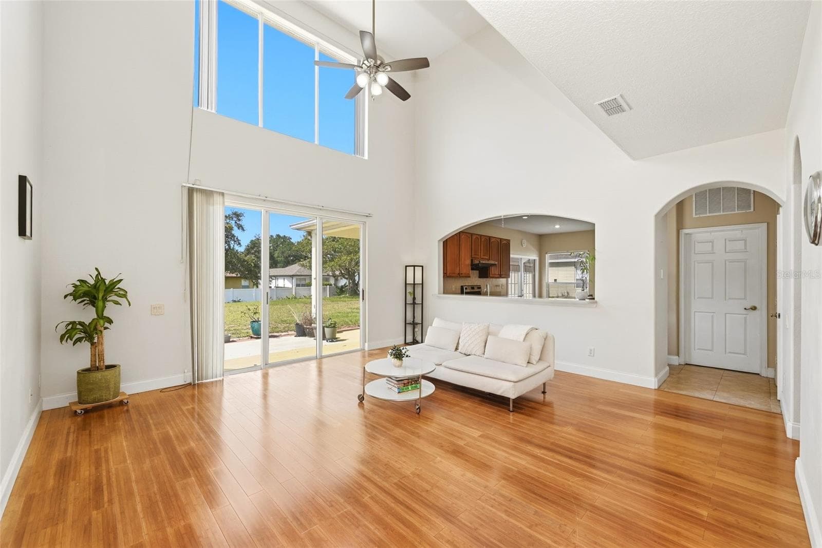 936 KINGSRIDGE CIRCLE — photo 6 of 51