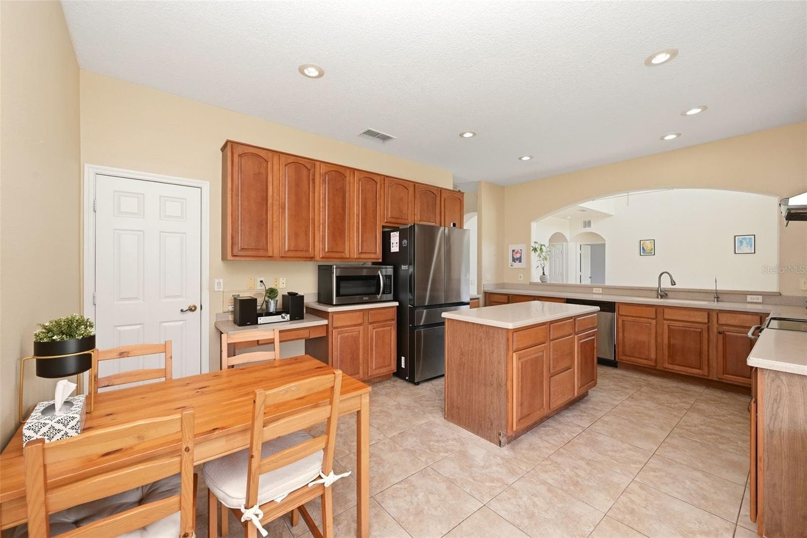 936 KINGSRIDGE CIRCLE — photo 44 of 51