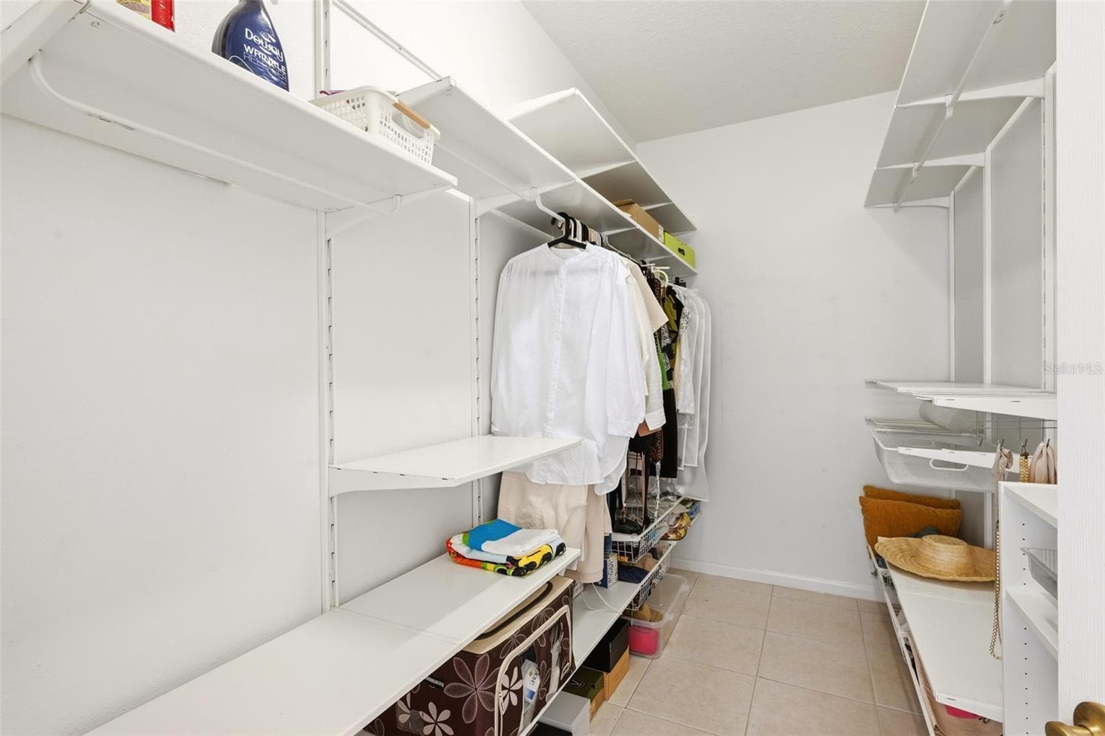 936 KINGSRIDGE CIRCLE — photo 14 of 51