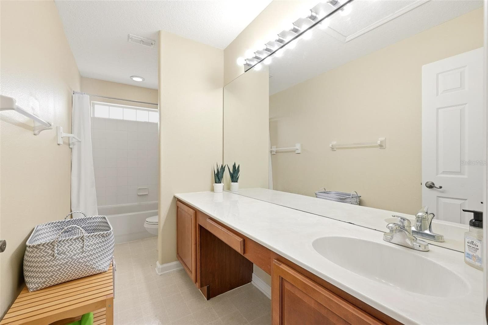 936 KINGSRIDGE CIRCLE — photo 24 of 51
