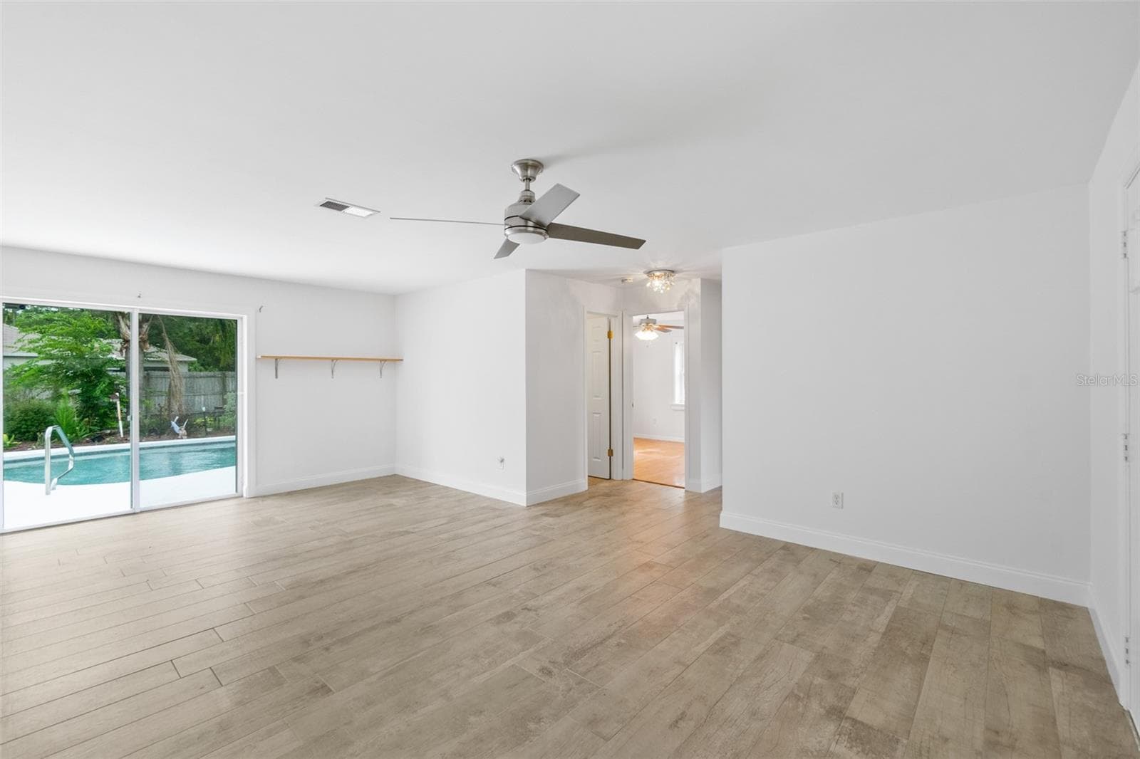 1 PAULINE PLACE — photo 7 of 32