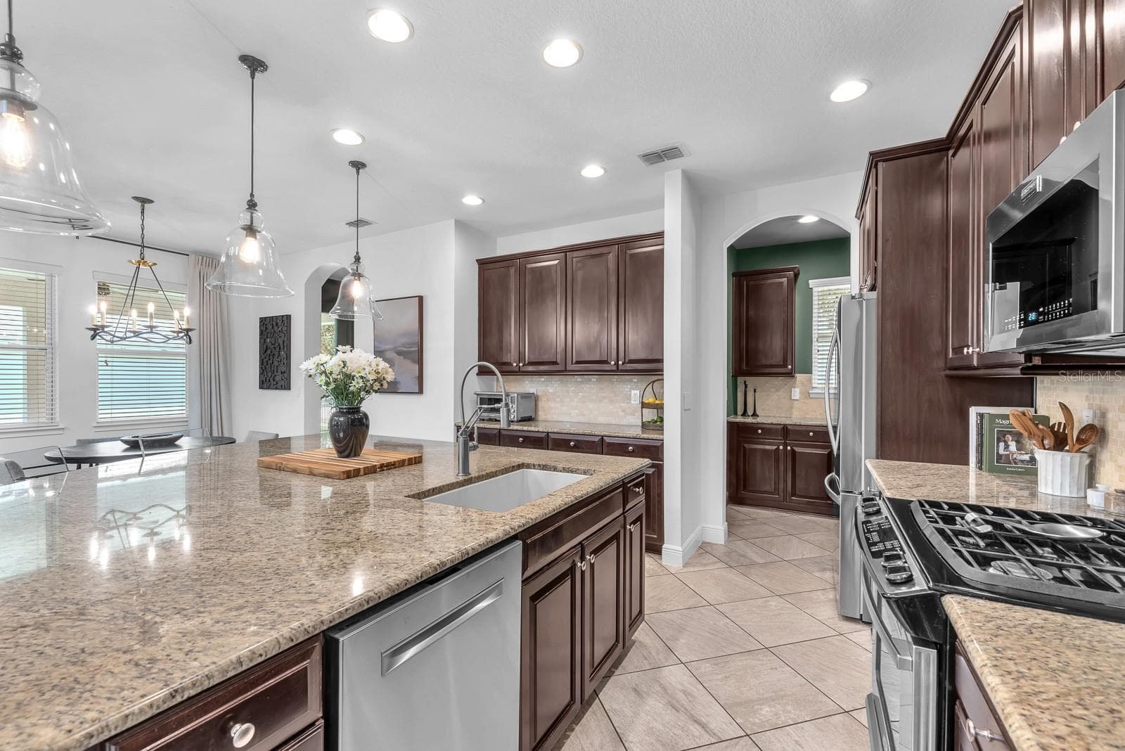 5310 FISHHAWK RIDGE DRIVE — photo 9 of 51