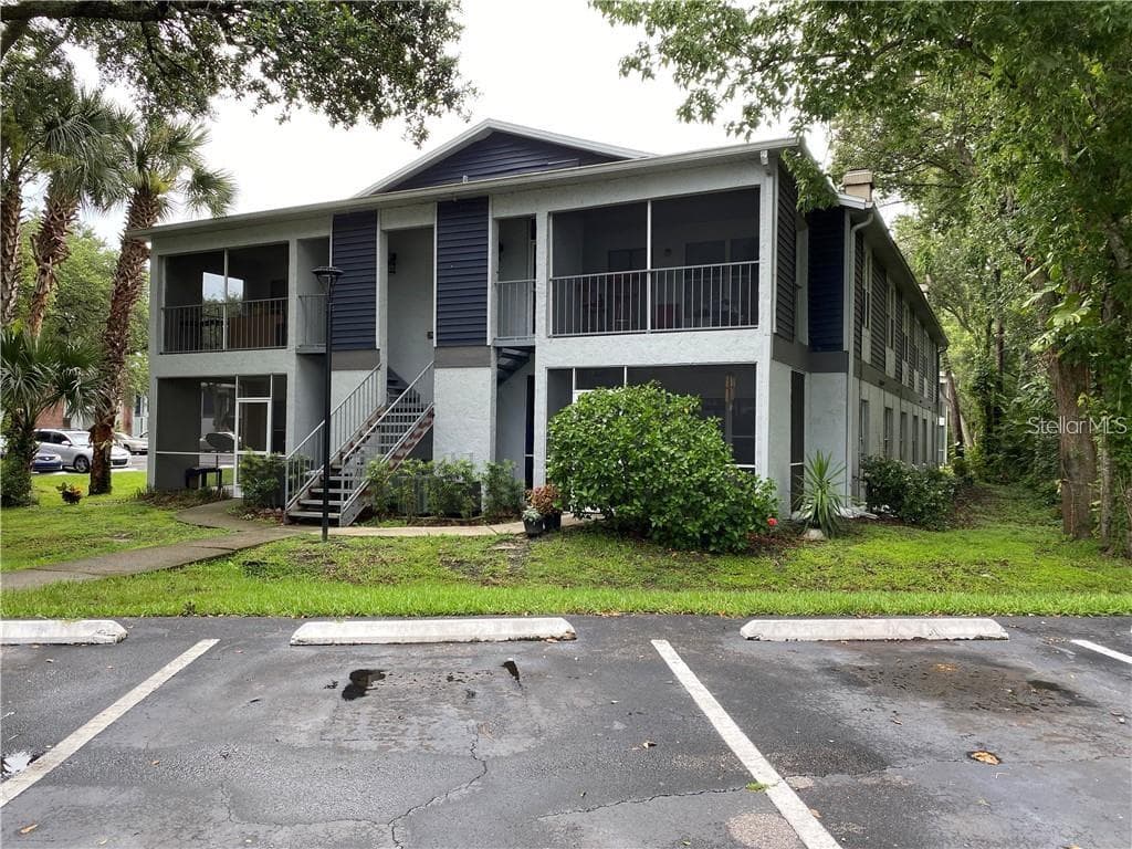 2404 NORTHLAKE DRIVE — photo 1 of 10