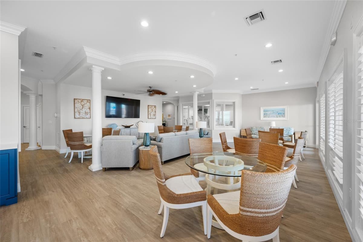 16550 GULF BOULEVARD — photo 32 of 39