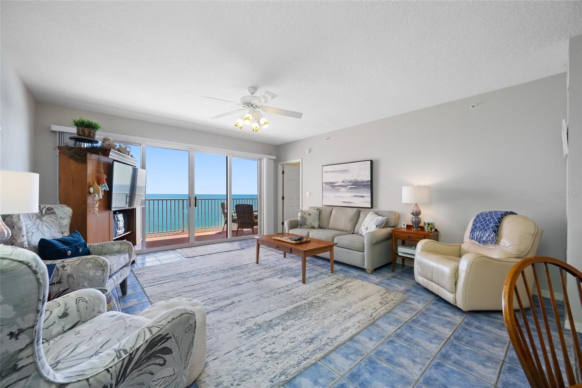 16550 GULF BOULEVARD — photo 4 of 39