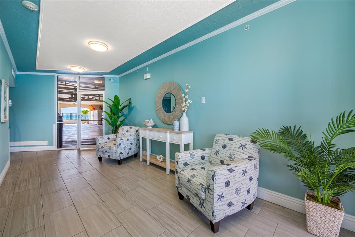 16550 GULF BOULEVARD — photo 3 of 39