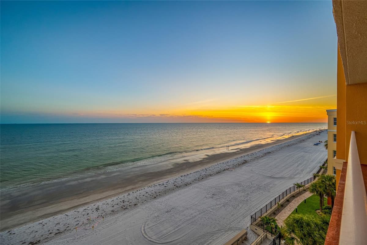 16550 GULF BOULEVARD — photo 37 of 39