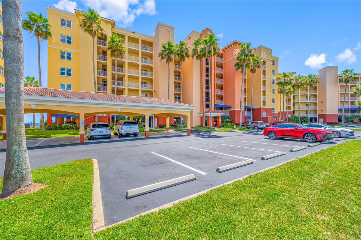 16550 GULF BOULEVARD — photo 2 of 39