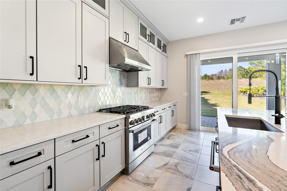 16829 BOLSENA DRIVE — photo 7 of 8