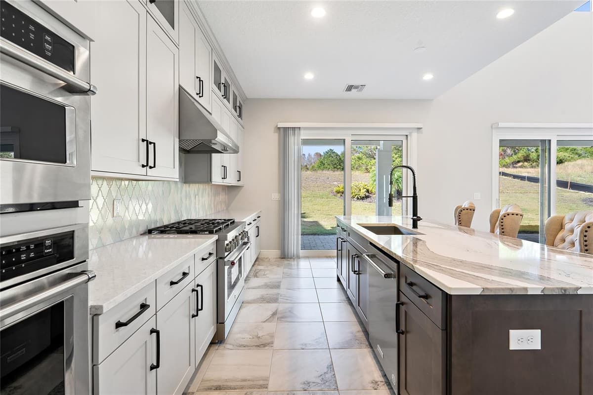 16829 BOLSENA DRIVE — photo 6 of 8