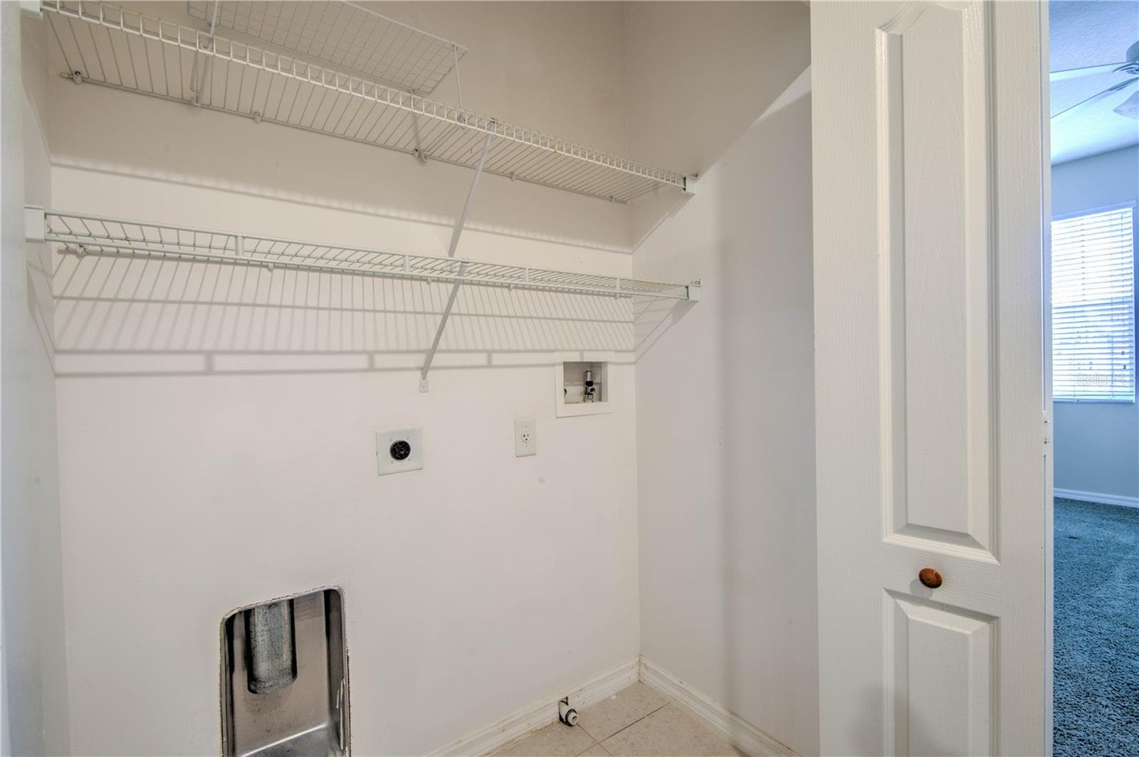 282 BEXLEY DRIVE — photo 19 of 24