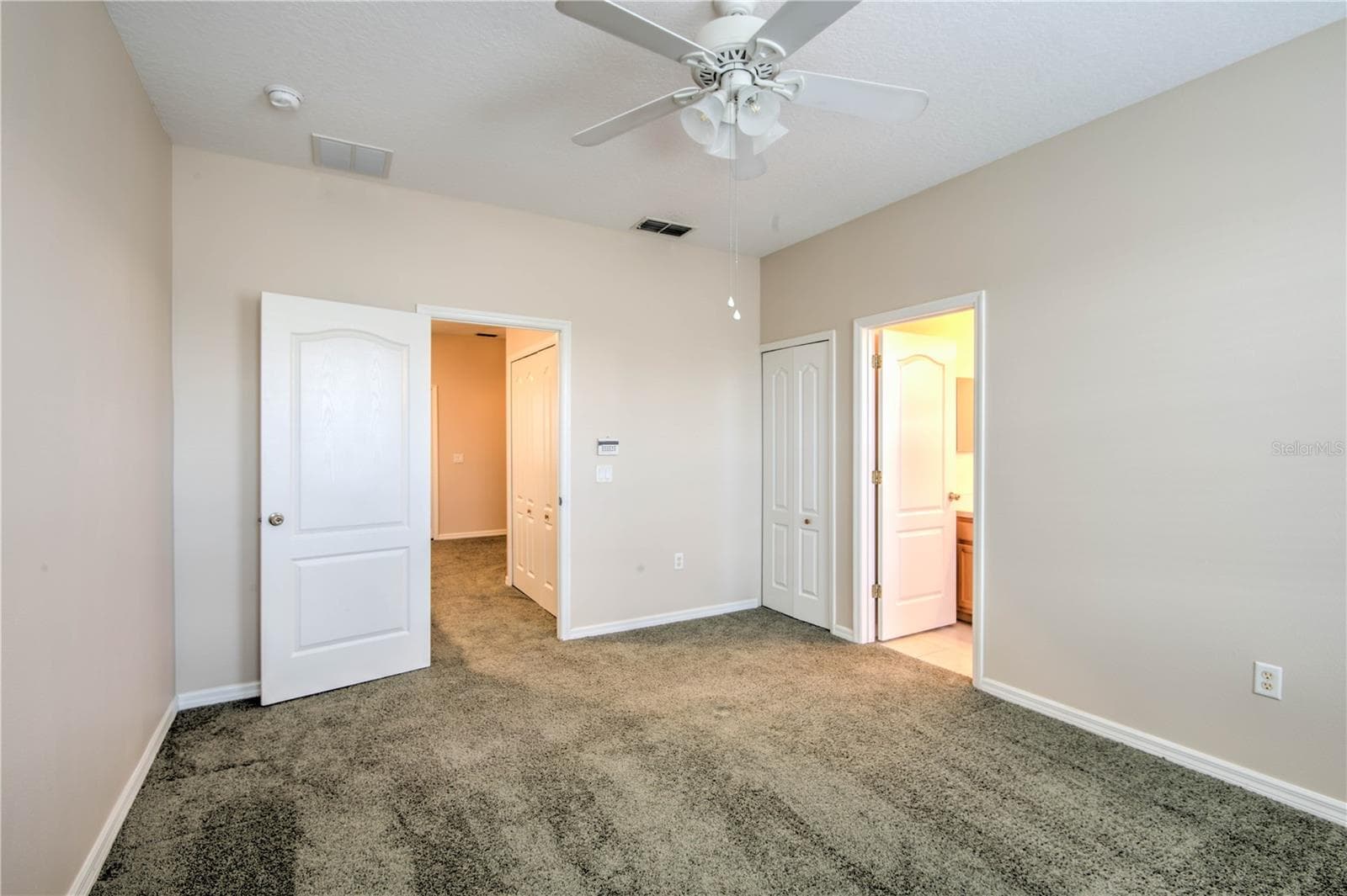 282 BEXLEY DRIVE — photo 17 of 24