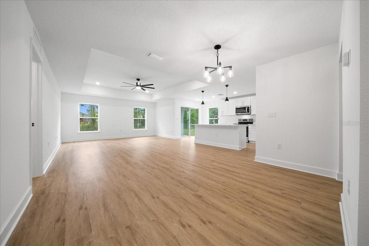 13483 FLEMINGTON ROAD — photo 4 of 58