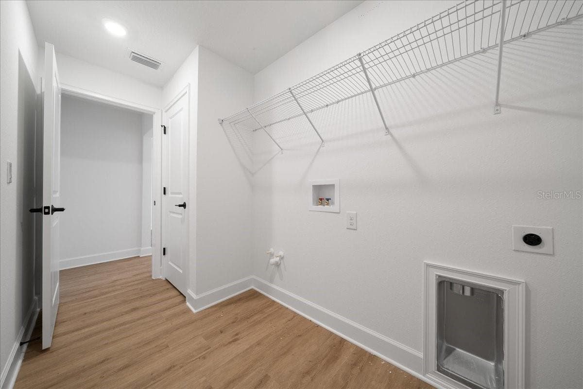 13483 FLEMINGTON ROAD — photo 19 of 58