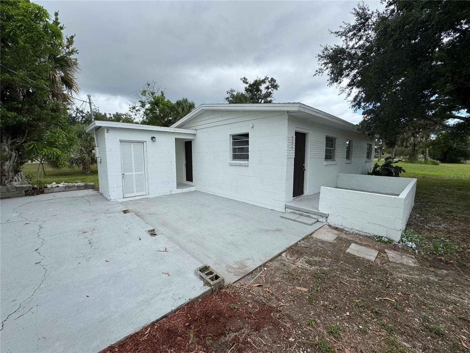 521 SHOWALTER AVENUE — photo 7 of 7
