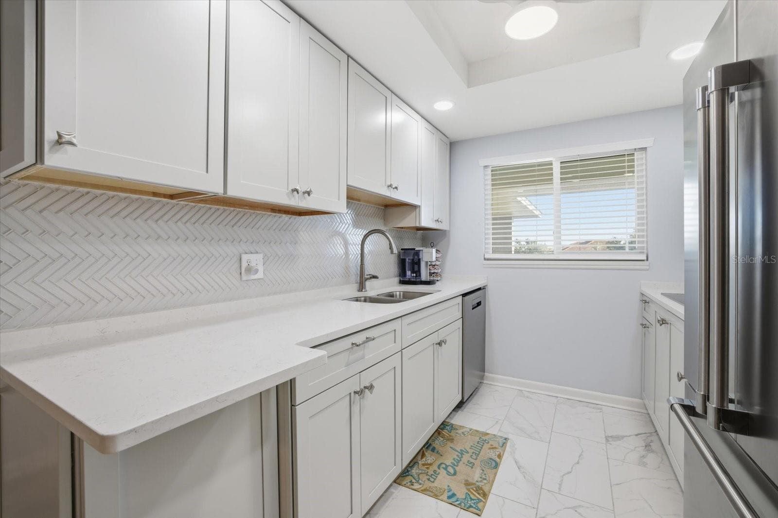 649 TAMIAMI TRAIL — photo 4 of 33