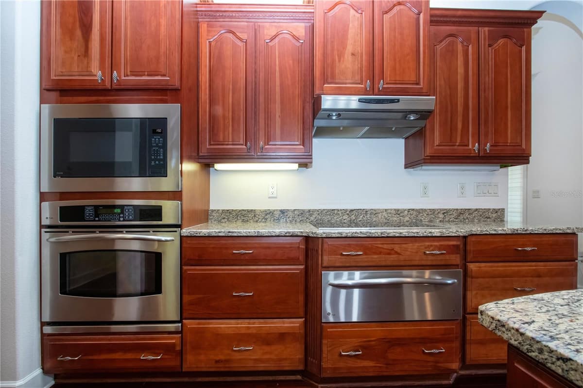 905 SQUARE LAKE DRIVE — photo 17 of 46