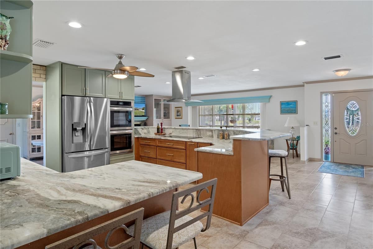 2160 WATERSEDGE DRIVE — photo 16 of 47