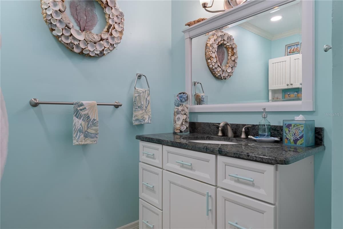 2160 WATERSEDGE DRIVE — photo 23 of 47