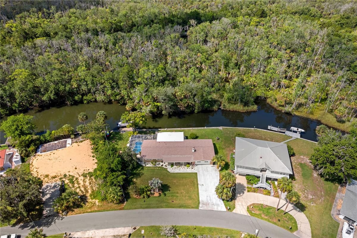 2160 WATERSEDGE DRIVE — photo 3 of 47