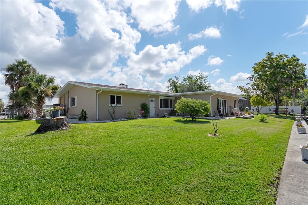 2160 WATERSEDGE DRIVE — photo 40 of 47