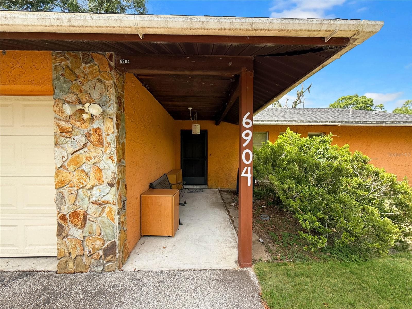 6904 WILLIAMS ROAD — photo 4 of 19