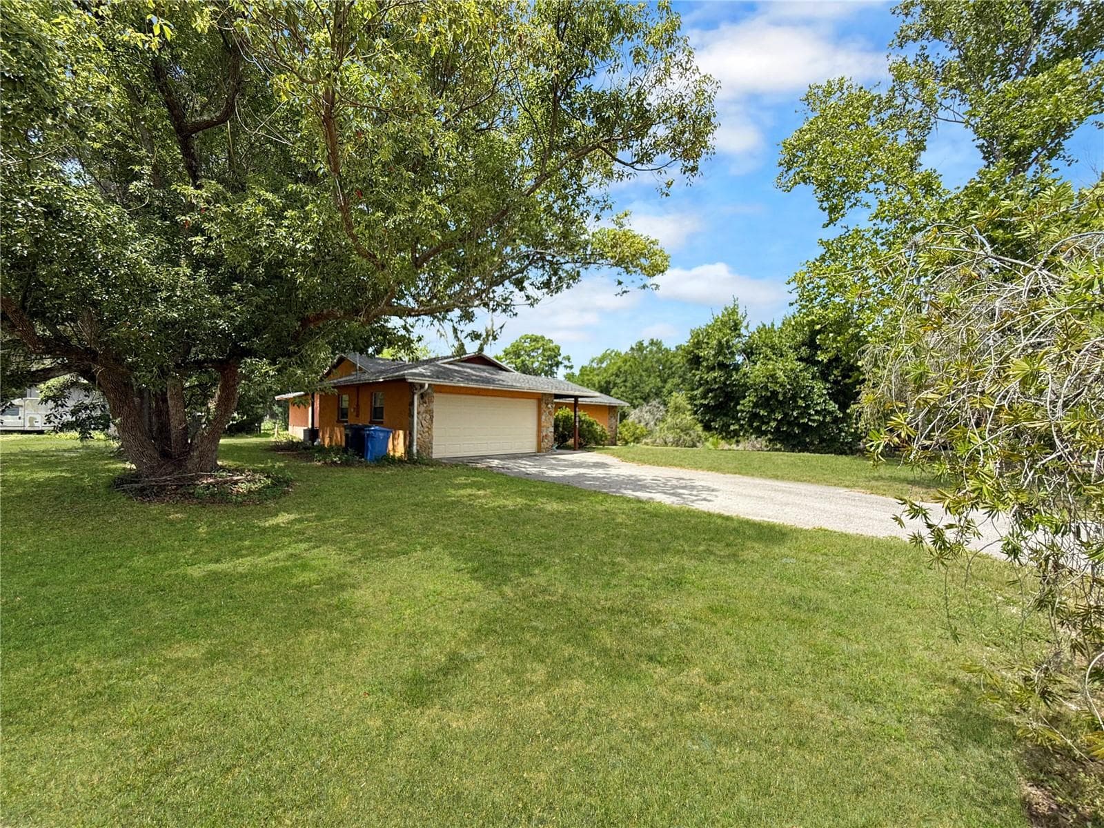 6904 WILLIAMS ROAD — photo 3 of 19