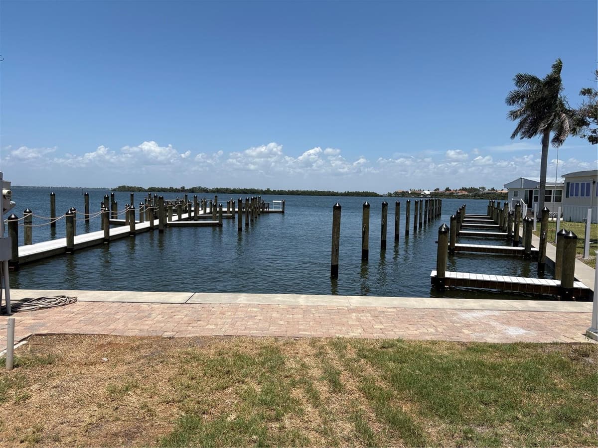 3710 GULF OF MEXICO DRIVE — photo 28 of 37