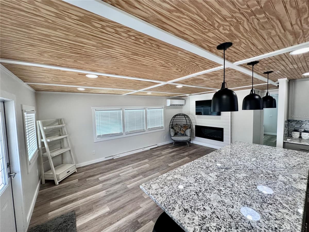 3710 GULF OF MEXICO DRIVE — photo 8 of 37