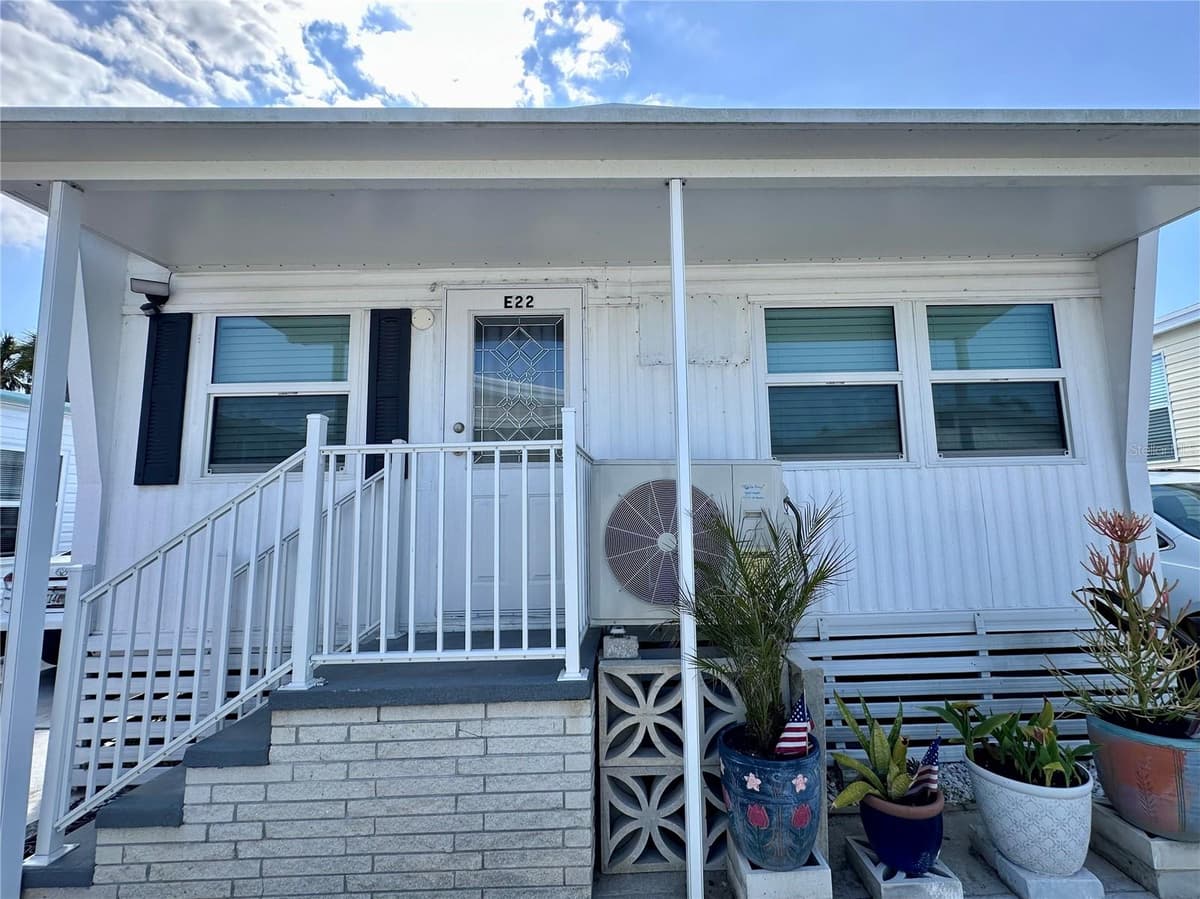 3710 GULF OF MEXICO DRIVE — photo 2 of 37