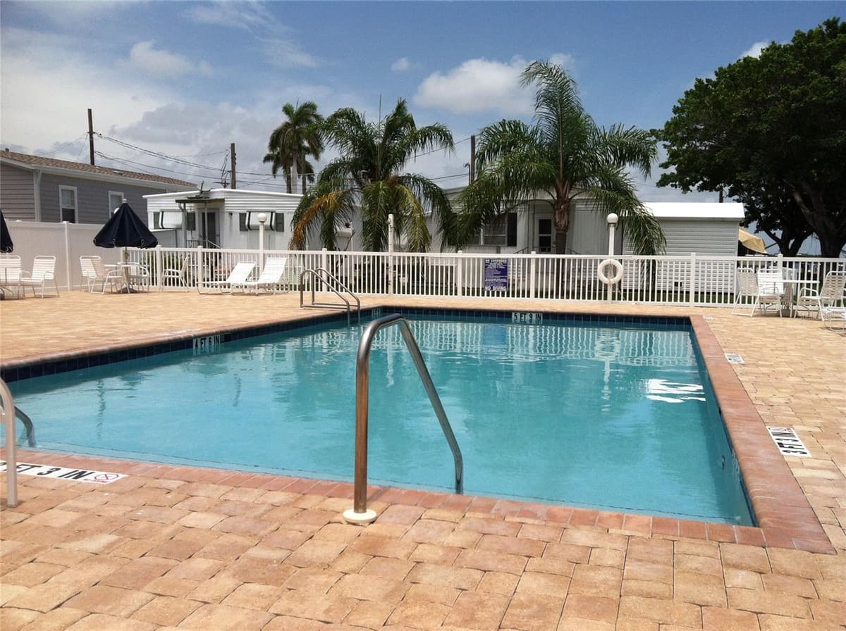 3710 GULF OF MEXICO DRIVE — photo 22 of 37