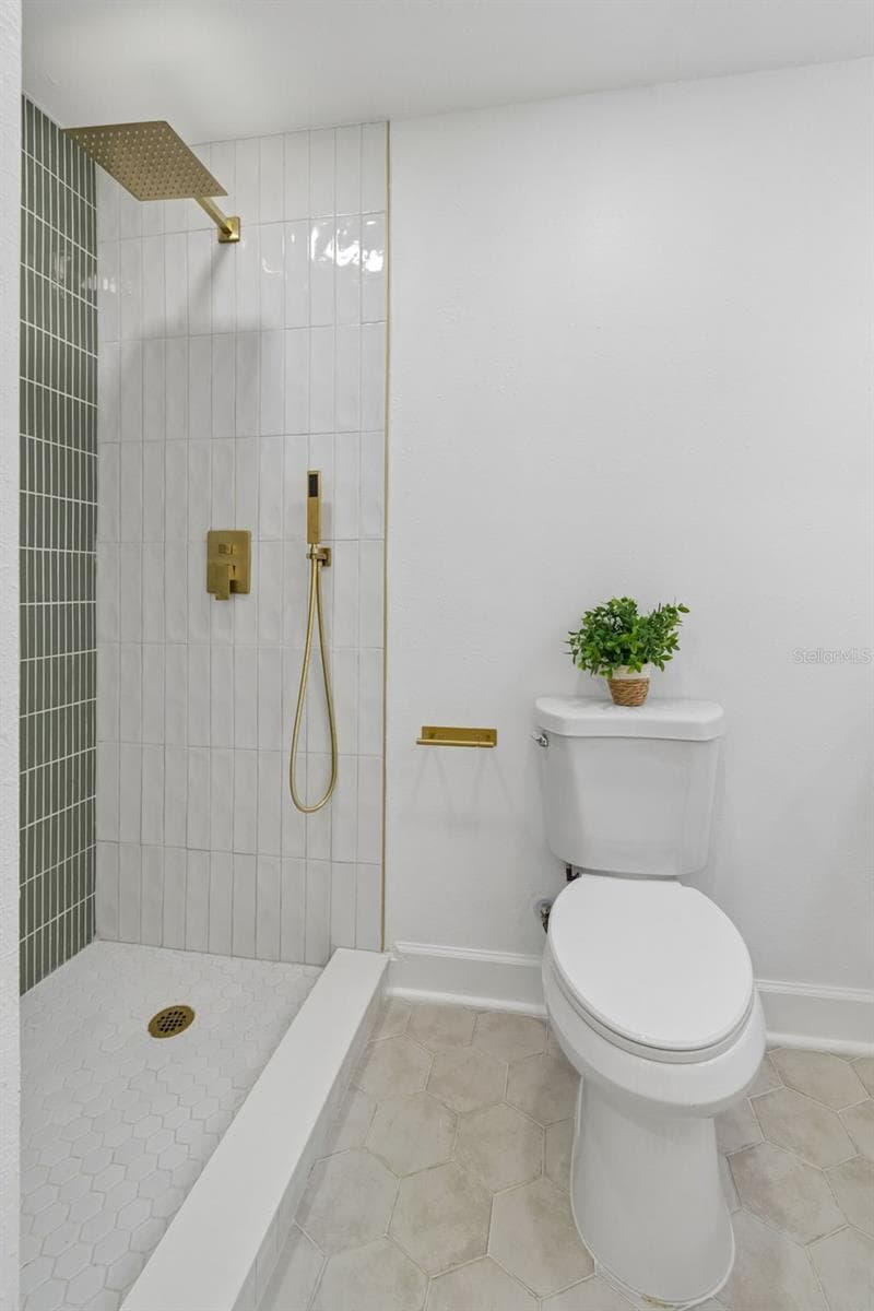 1702 JOHNSTON AVENUE — photo 34 of 54