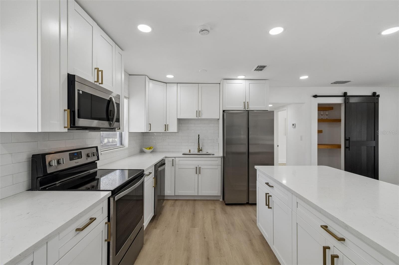 1702 JOHNSTON AVENUE — photo 20 of 54
