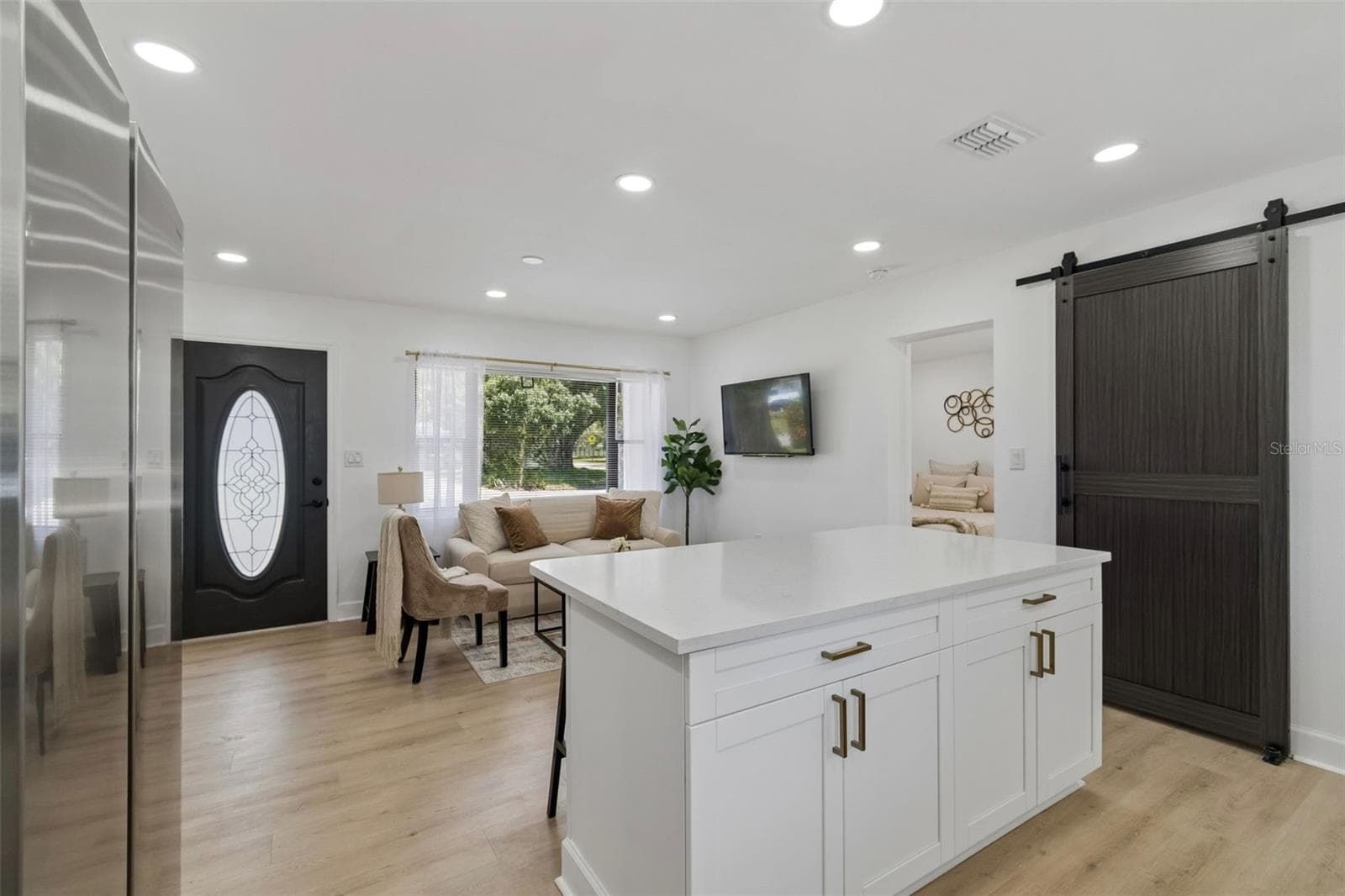 1702 JOHNSTON AVENUE — photo 25 of 54
