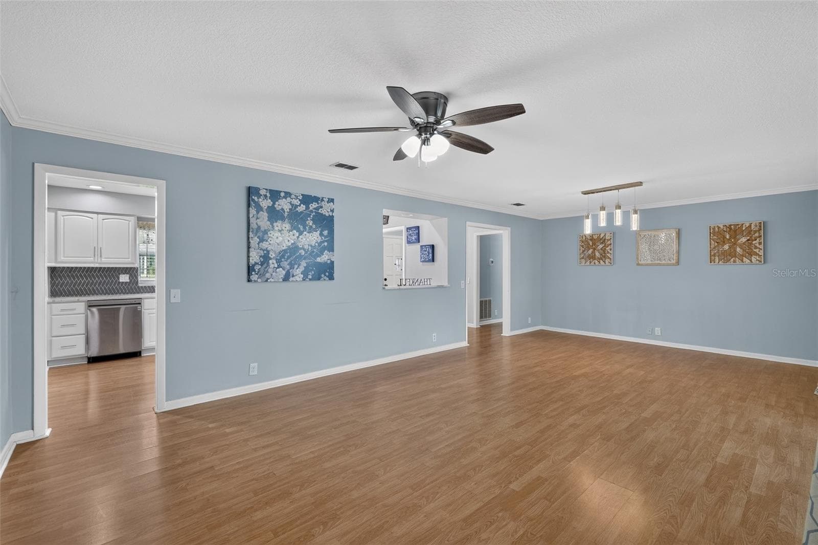 516 ALACHUA DRIVE — photo 12 of 34