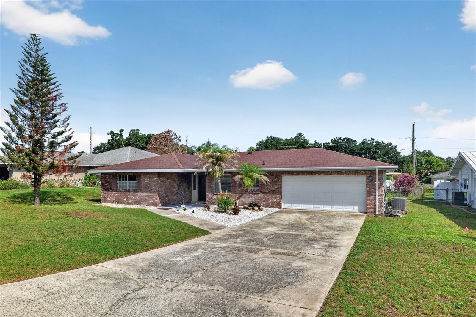 516 ALACHUA DRIVE — photo 5 of 34