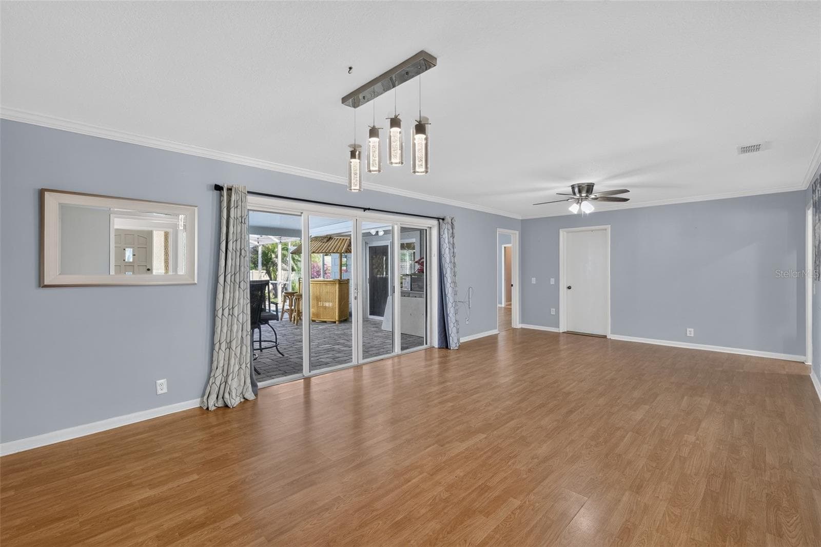 516 ALACHUA DRIVE — photo 9 of 34