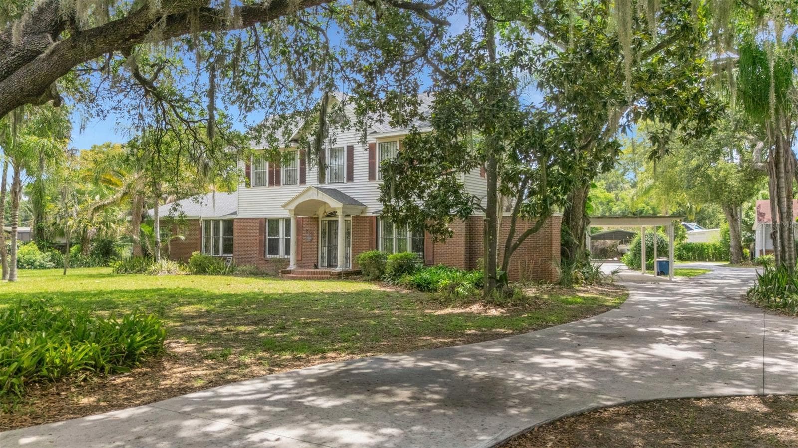 820 OAK AVENUE — photo 1 of 10