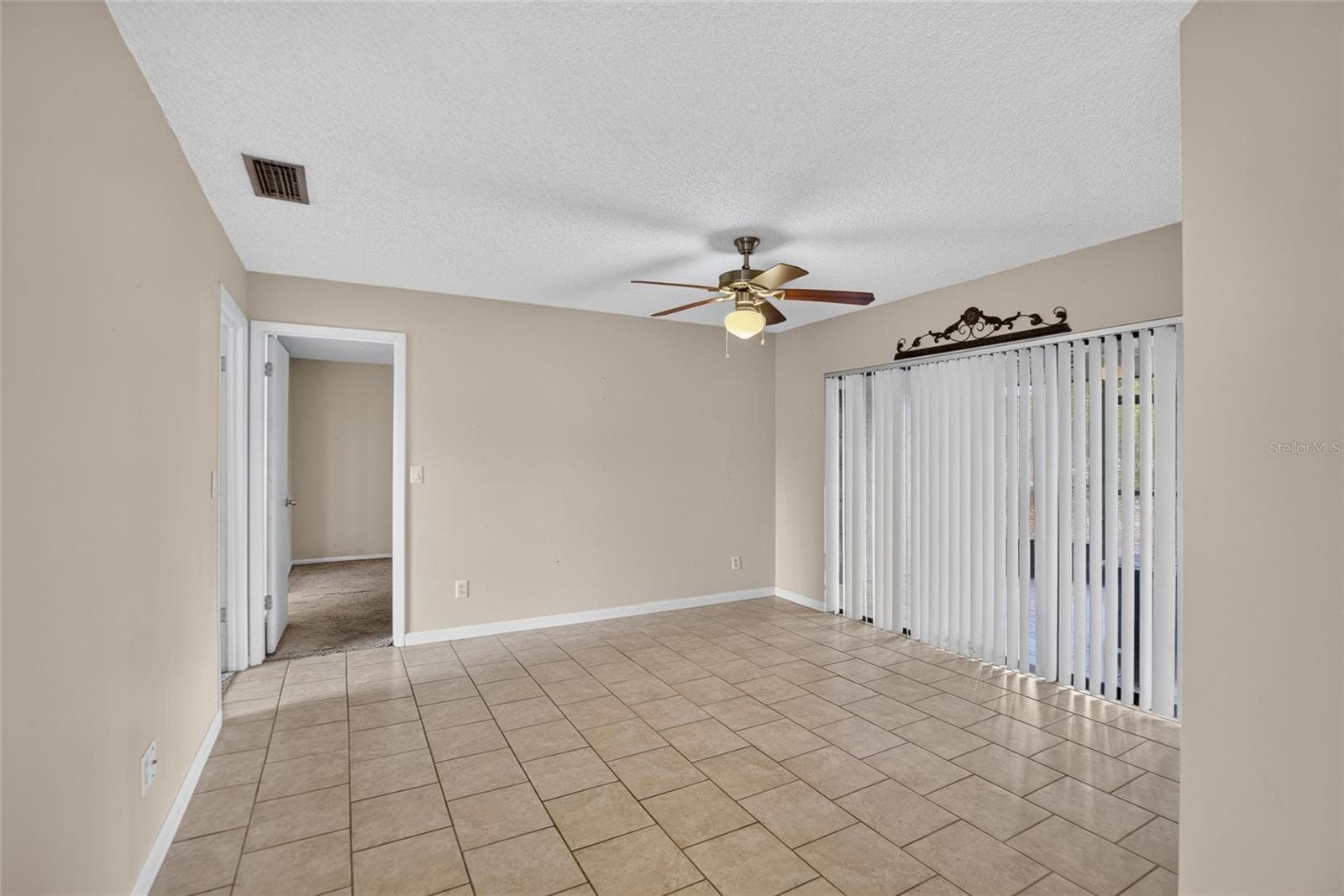 1201 SANDALWOOD DRIVE — photo 10 of 40